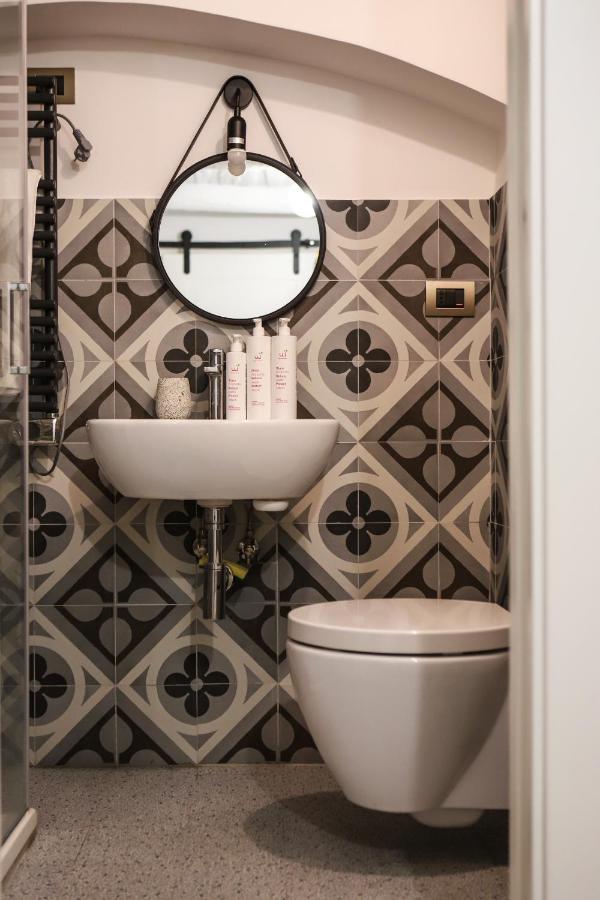Pizzofalcone Studio By Wonderful Italy Apartment Наполи Екстериор снимка